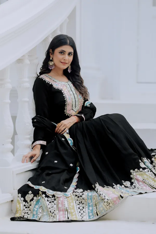 Black_Festive_Georgette_Gown_Set_With_Dupatta_For_Women