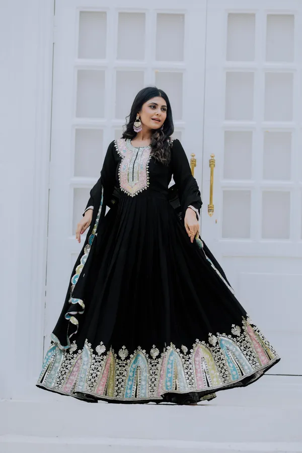 Black_Festive_Georgette_Gown_Set_With_Dupatta_For_Women