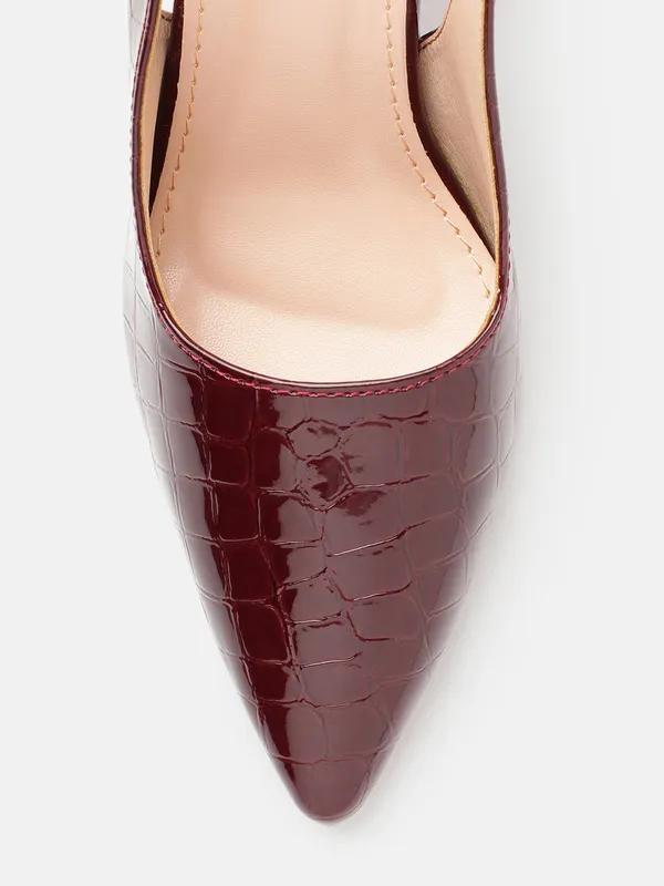 AXIUM_Women's_Maroon_Buckle_embellished_Block_Heels,_3.5inch_(BLY247)