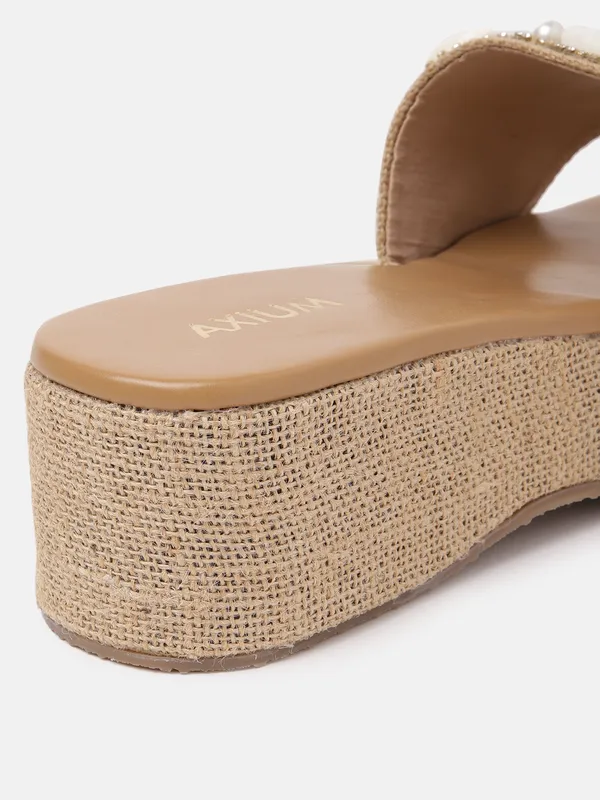 Beige_Jute_Stone_And_Pearl_Embellished_Flat_Sandal_For_Women_(_2_Inch_)