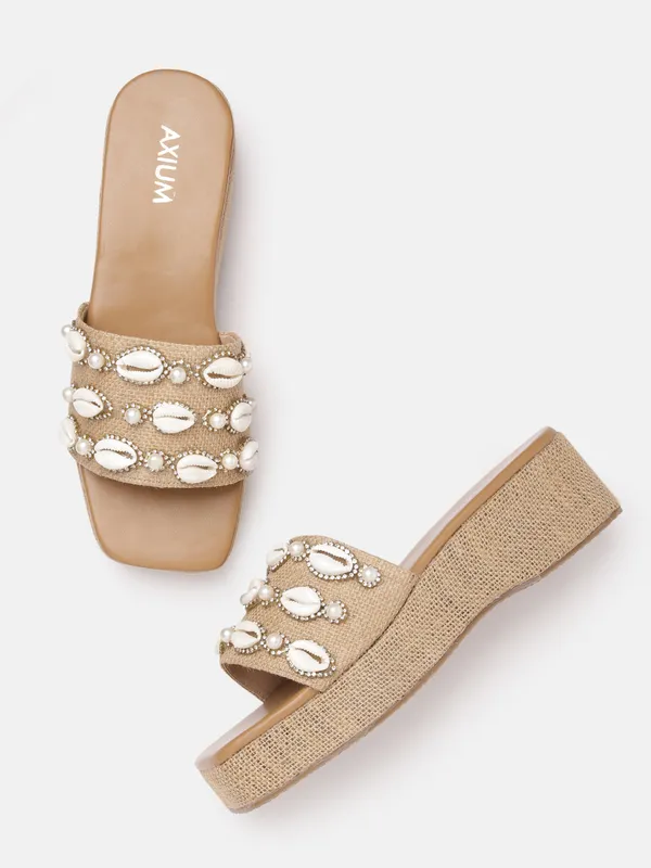 Beige_Jute_Stone_And_Pearl_Embellished_Flat_Sandal_For_Women_(_2_Inch_)