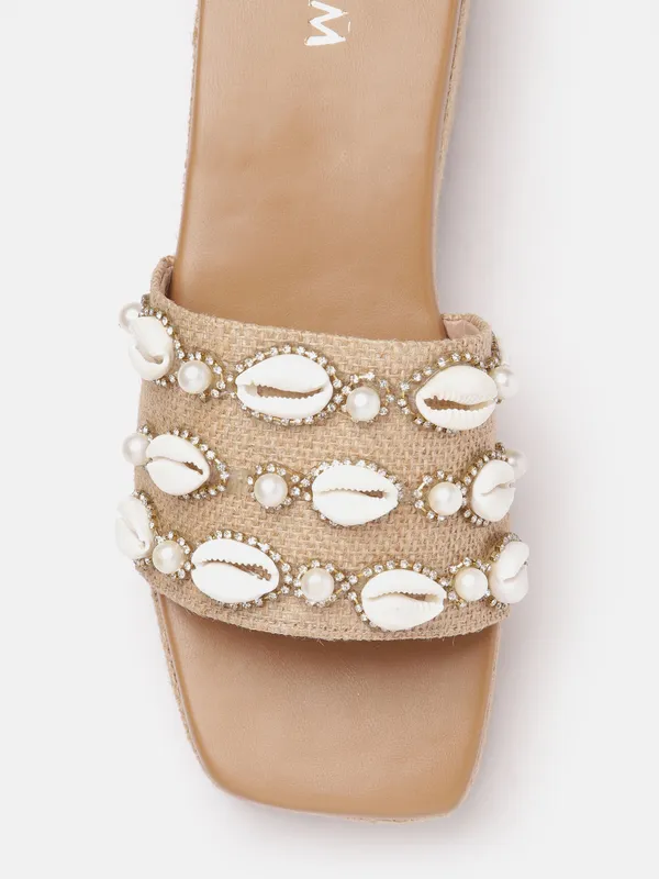 Beige_Jute_Stone_And_Pearl_Embellished_Flat_Sandal_For_Women_(_2_Inch_)