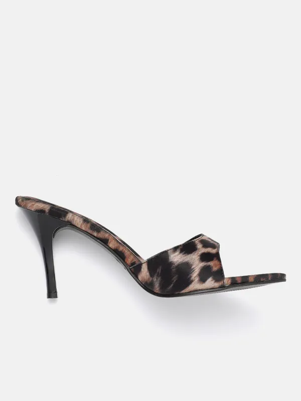 Black_Lycra_Black_Pointed_Toe_Stilettos_For_Women_(3.5_Inch)