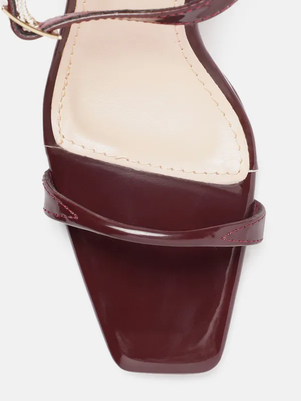Maroon_Synthetic_Patent_Maroon_Extra_Long_Toe_Stilettos_For_Women_(3.5_Inch)