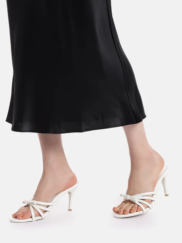 AXIUM_Women's_White_Strap_Bow_Pointed_Toe_Stilettos,_3.5inch_(BLY249)
