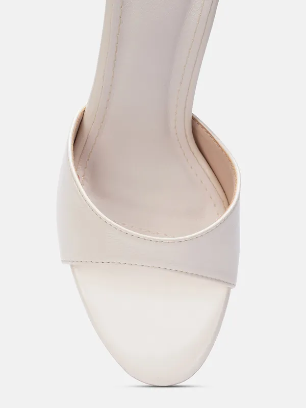AXIUM_Cream_Round_Toe_Stilettos,_3.5-Inch_(SAN255)