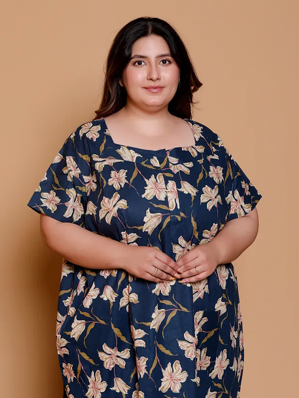 NEVY_BLUE_Cotton_Nighty_for_women,_Printed_Short_Sleeve._(yellow)