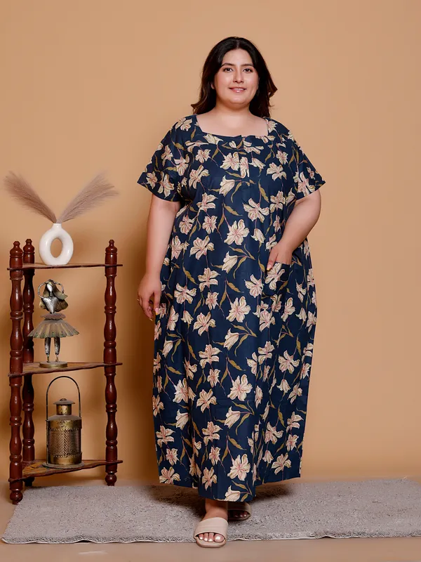 NEVY_BLUE_Cotton_Nighty_for_women,_Printed_Short_Sleeve._(yellow)