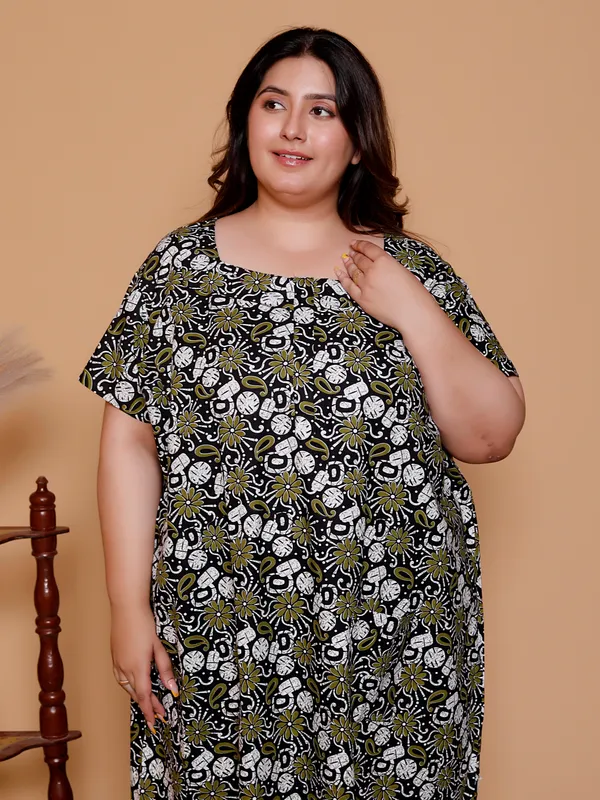 Black_&_Green_Everyday_Cotton_Maxi_Maxi_Printed_Short_Sleeve__For_Women