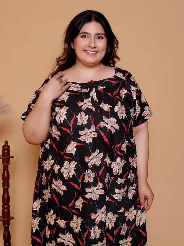 BLACK_Cotton_Nighty_for_women,_Printed_Short_Sleeve._(__BLACK)