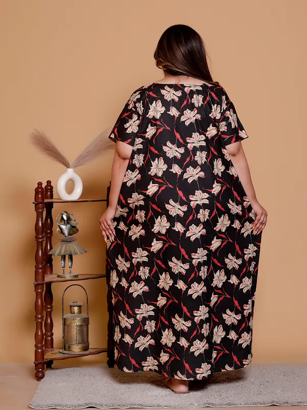 BLACK_Cotton_Nighty_for_women,_Printed_Short_Sleeve._(__BLACK)