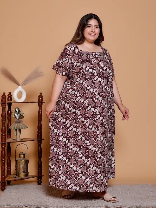 Brown_Everyday_Cotton_Maxi_Printed_Short_Sleeve_Nighty_For_Women