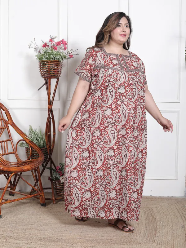 Stylish_&_Elegant_Cotton_Maxi_Printed_Short_Sleeves_Nighty_For_Women