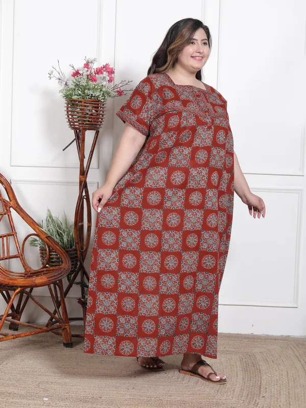 Stylish_&_Elegant_Cotton_Maxi_Printed_Short_Sleeves_Nighty__For_Women