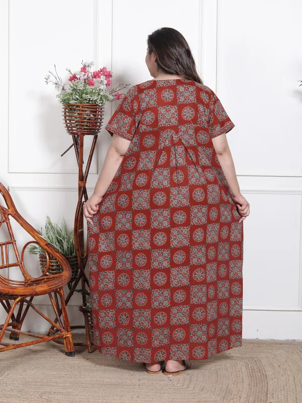 Stylish_&_Elegant_Cotton_Maxi_Printed_Short_Sleeves_Nighty__For_Women