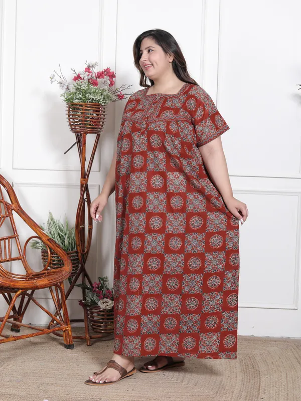 Stylish_&_Elegant_Cotton_Maxi_Printed_Short_Sleeves_Nighty__For_Women