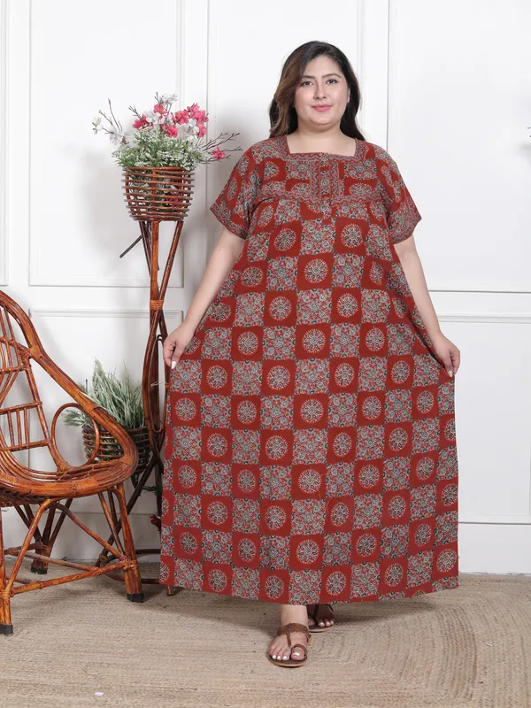Stylish_&_Elegant_Cotton_Maxi_Printed_Short_Sleeves_Nighty__For_Women