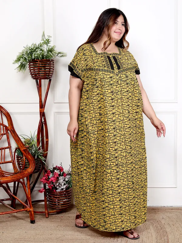 YELLOW_Everyday_Cotton_Printed_Stylised_Sleeves_Nighty_For_Women