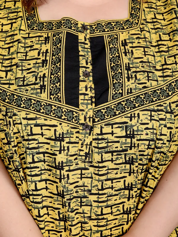 YELLOW_Everyday_Cotton_Printed_Stylised_Sleeves_Nighty_For_Women