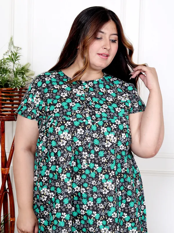 Green_Everyday_Cotton_Maxi_Printed_Stylised_Sleeves_Nighty_For_Women