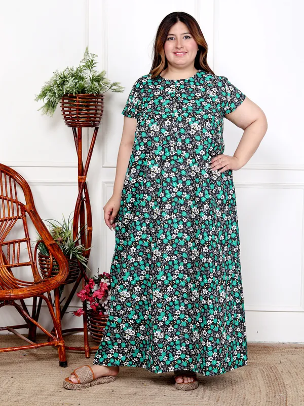 Green_Everyday_Cotton_Maxi_Printed_Stylised_Sleeves_Nighty_For_Women