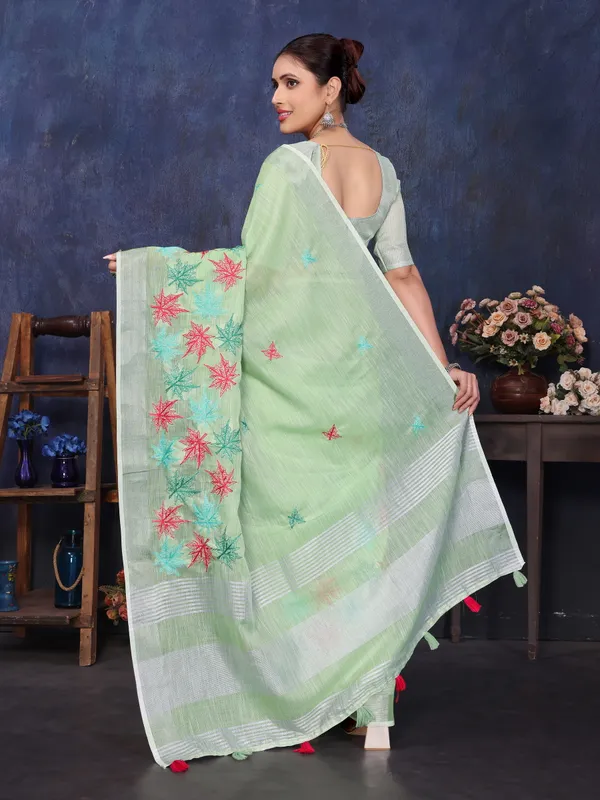 Green_Cotton_Linen_Saree_With_Unstitched_Blouse_Piece
