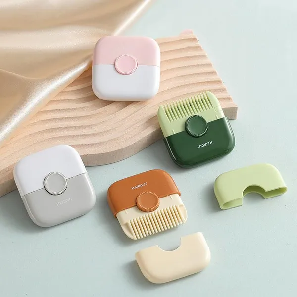 Baby_Hair_Removal_Long-Toothed_Comb_For_Detangling_And_A_Razor_Blade_For_Thinning_Hair