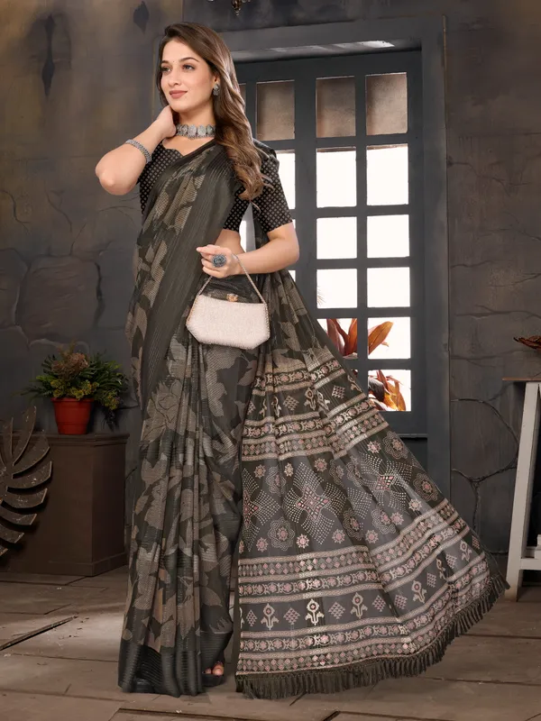 Mahendi_Green_Satin_Georgette_With_Satin_Pattern_Border_Floral_Printed_Saree_For_Women_&_Girls
