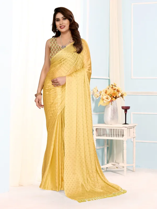 Yellow_Chiffon_Dyed_Butti_Printed_Digital_Floral_printed_blouse_saree_For_Women_&_Girls