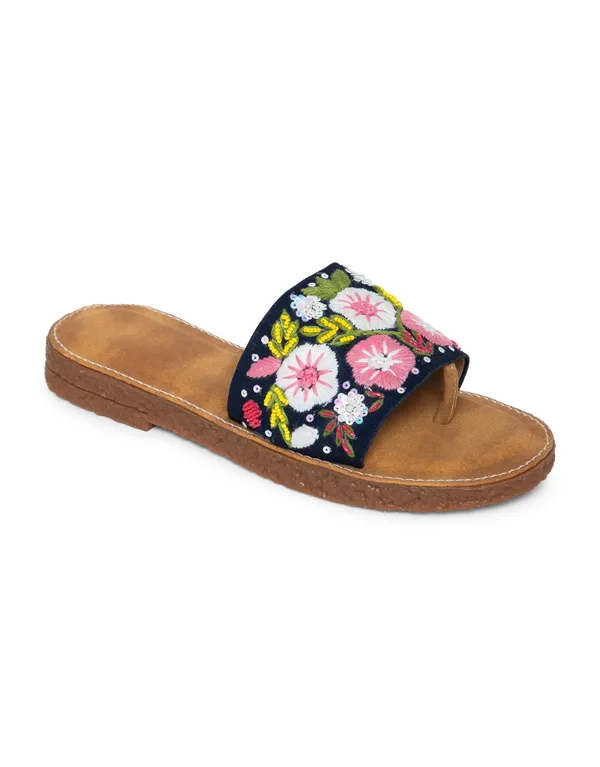 Ethnic_Hand-Embroidered_Sandals_for_Women_|_Comfortable_&_Stylish_|_Doctor's_sole_sandals