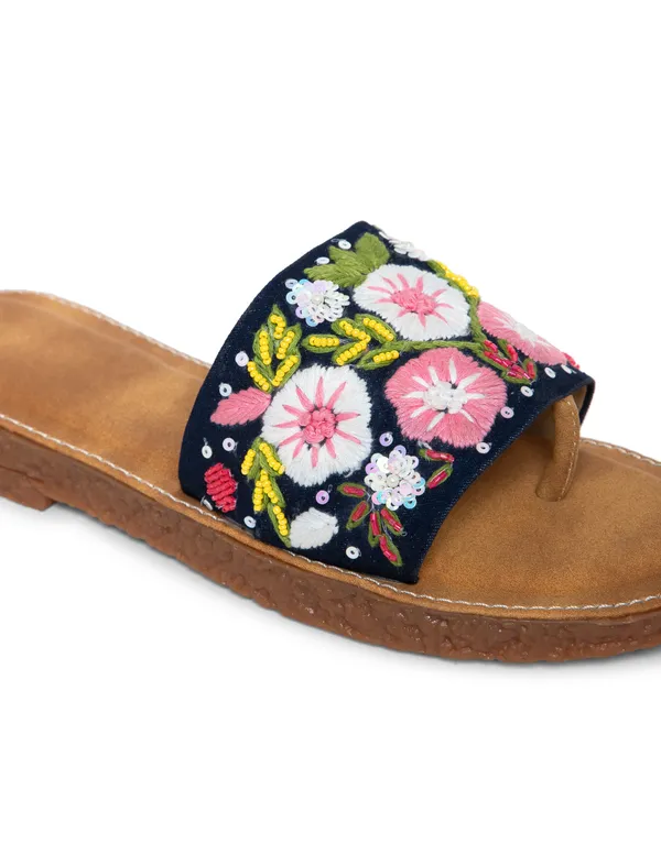 Ethnic_Hand-Embroidered_Sandals_for_Women_|_Comfortable_&_Stylish_|_Doctor's_sole_sandals