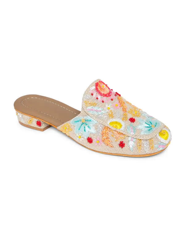 Multicolor_Fabric_And_Foam_Traditional_Handcrafted_Wedding_Mojari_For_Women