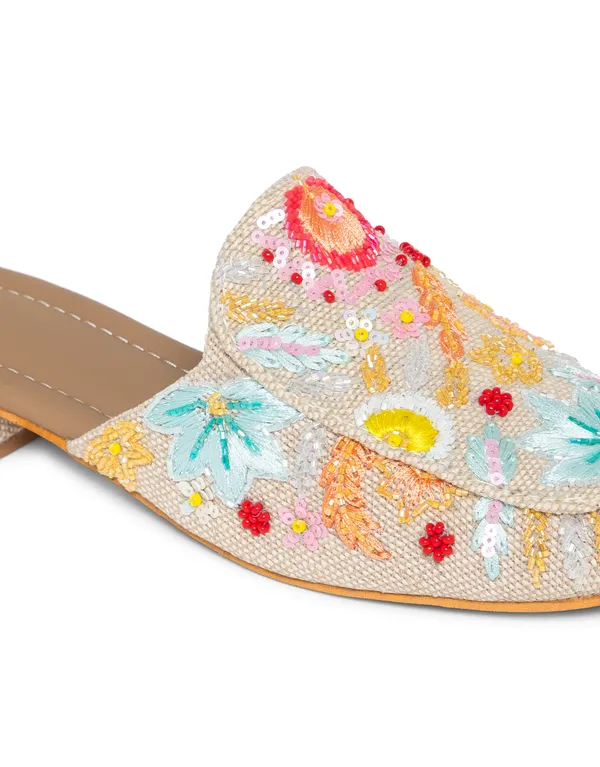 Multicolor_Fabric_And_Foam_Traditional_Handcrafted_Wedding_Mojari_For_Women