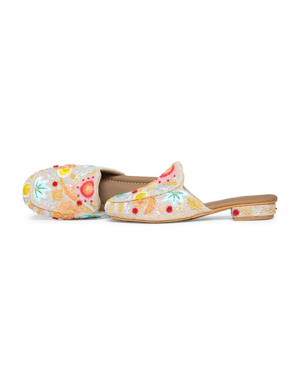 Multicolor_Fabric_And_Foam_Traditional_Handcrafted_Wedding_Mojari_For_Women