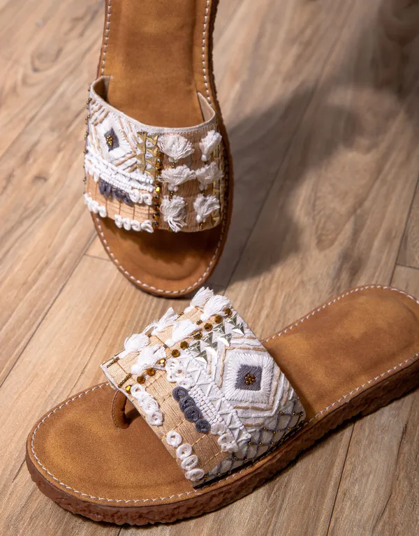 Cream_Embroidered_Wedding_Sandals_for_Women_|_Fabric_&_Foam_for_Stylish_Comfort_|_Doctor's_sole_sandals