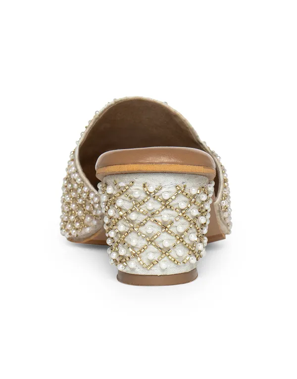 Gold_Fabric_And_Foam_Embroidery_Wedding_Mojari_Party_Sandals_For_Women