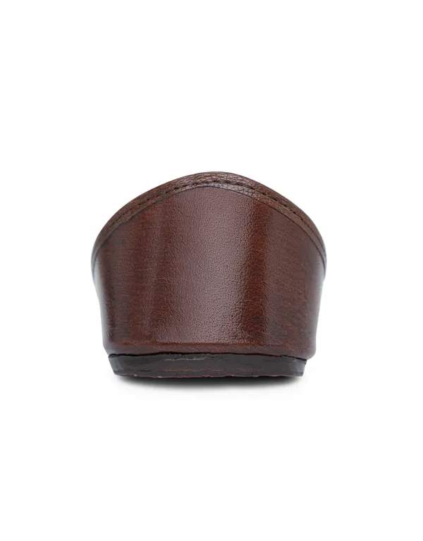 Traditional_Total_Leather_Jutti_for_Women_-_Premium_Craftsmanship_&_Soft_Leather