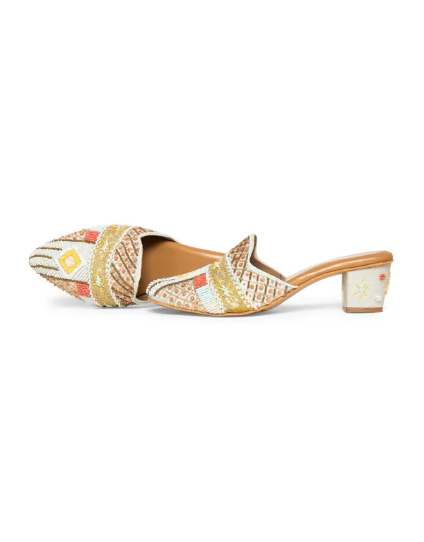 Multicolor_Fabric_And_Foam_Hand-Embroidery_Wedding_Mojari_Party_Sandals_For_Women