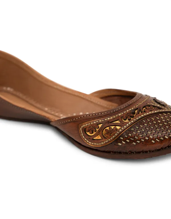 Brown_Total_Leather_Wedding_Punjabi_Jutti_For_Women