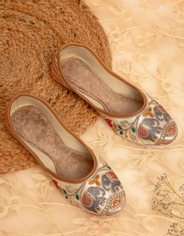Cream_Gold_Fabric_And_Foam_Embroidered_Ethnic_Punjabi_Jutti_For_Women