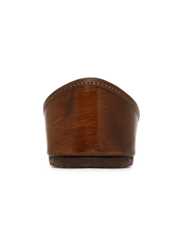 Beautiful_Total_Leather_Punjabi_Juttis_Made_with_High-Quality_Materials__Perfect_for_Special_Events