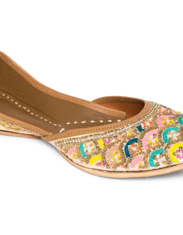 Multicolor_Punjabi_Jutti_for_Women_with_Dabka_Leather_Lining