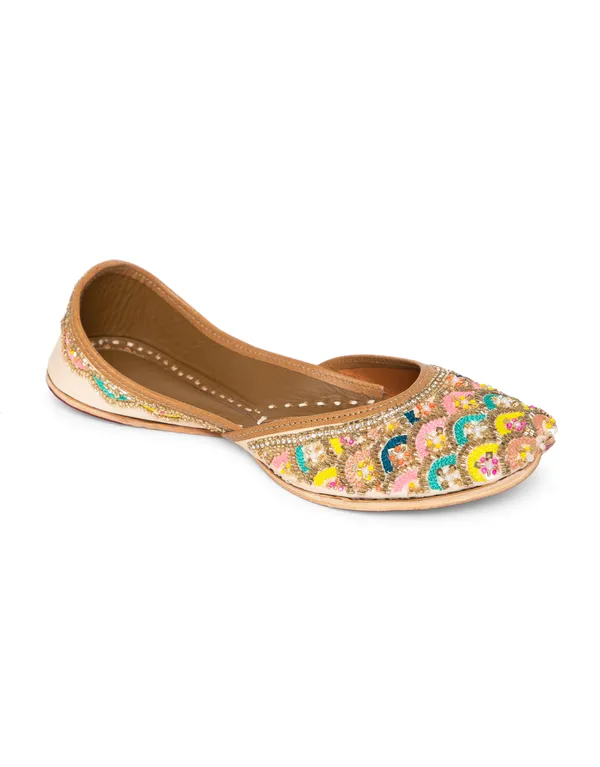Multicolor_Punjabi_Jutti_for_Women_with_Dabka_Leather_Lining