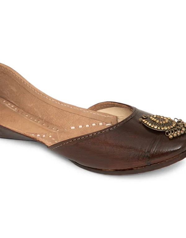 Brown_Total_Leather_Ethnic_Punjabi_Jutti_For_Women