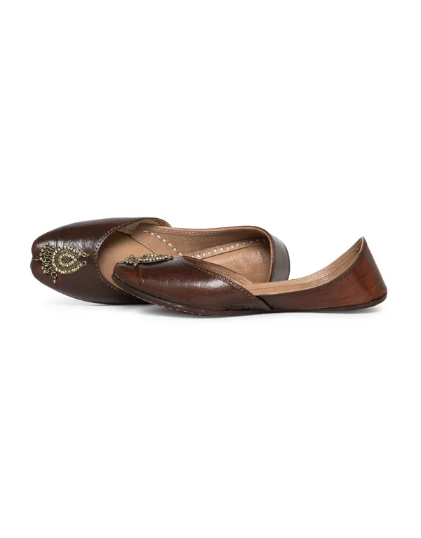 Brown_Total_Leather_Ethnic_Punjabi_Jutti_For_Women