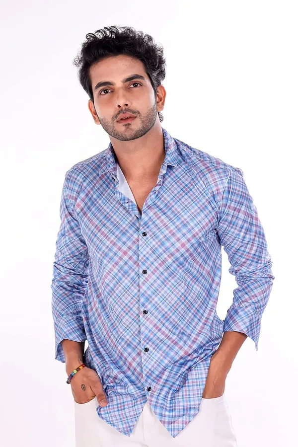 Blue_Premium_Checkered_Cotton_Blend_Casual_Shirt_For_Men
