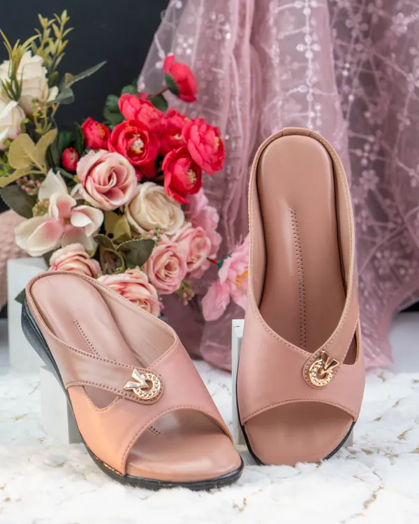 Pink_Synthetic_Leather_Flat_Sandal_For_Women