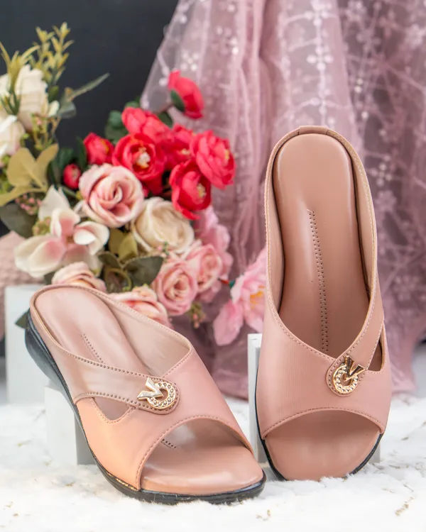 Pink_Synthetic_Leather_Flat_Sandal_For_Women