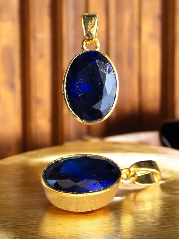 Blue_Sapphire_Neelam_Gemstone_Brass_Metal_Gold_Plated_Pendant_Astrological_Purpose_For_Unisex
