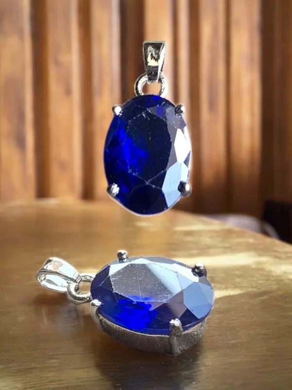 Blue_Sapphire_Neelam_Gemstone_Brass_Metal_Silver_Plated_Pendant_Astrological_Purpose_For_Unisex